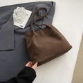 Dark brown suede tote bag featuring a minimalist texture and long shoulder straps - No Pendant / Brown