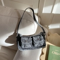 Borsa a spalla vintage in denim nero lavato con due tasche frontali e fibbie metalliche - Nero