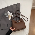 Borsa a secchiello marrone in pelle con manico e tracolla regolabile donna - senza ciondolo / Marrone