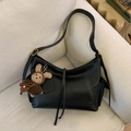 Borsa hobo nera a mezzaluna con ciondolo a coniglio in peluche e fibbia dorata - Nero (Con Ciondolo)
