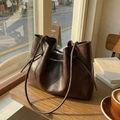 Bolso tote retro de cuero sintético marrón oscuro con cordón y gran capacidad - Juego de bolsos de hombro / café