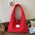 Grande borsa tote in peluche rosso con consistenza morbida ed etichetta See You - Rosso