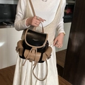Mini mochila retro de cuero bicolor negro y marrón con bolsillos exteriores de moda - Negro