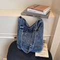 Vintage donkerblauwe gewassen denim draagtas met buitenzak en verstelbare schouderband - Blauw