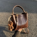 Vintage dark brown bucket bag in glossy leather with a cute teddy bear charm - Coffee (With Pendant)