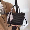 Bolso de mano acolchado negro con pañuelo decorativo de seda y correa desmontable - Negro