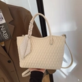 Bolso beige acolchado con asa trenzada y pañuelo de seda para llevar cruzado - Beige
