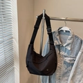 Bolso bandolera de nailon negro con correa ancha ajustable y hebilla táctica - Negro