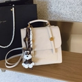 Borsa a mano quadrata crema con ciondolo Schnauzer e tracolla regolabile - Bianco sporco (Con Ciondolo)