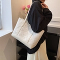 Borsa tote bianco sporco con stampe di conigli e spalline sottili per donna - Bianco