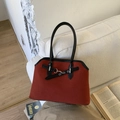 Borsa a mano retrò in twill marrone rossastro con manici neri e anelli in metallo argento - Rosso Ocra