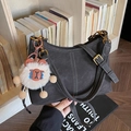 Vintage dunkelgraue Beuteltasche mit Kontrastnähten und süßem Plüschbär-Anhänger - Schwarz (Mit Anhänger)