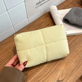 Clutch acolchado amarillo pálido minimalista para mujer, estilo primaveral sencillo y versátil. - Amarillo