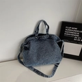 Sac fourre-tout rétro en denim bleu délavé avec bandoulière réglable pratique - Bleu Vintage