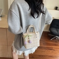 Bolso saco beige a cuadros con lazo de tulipán y correa ajustable al hombro - Blanco Roto
