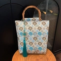 Retro jacquard bucket bag with blue fan pattern, bamboo handles and long tassel - White Blue