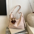 Rosa Retro-Tragetasche aus Kunstleder mit niedlichem braunem Plüschbären-Anhänger - Roze mit Anhänger