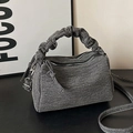 Bolso minimalista de mezclilla gris con asa fruncida y cierre de cremallera doble - Negro