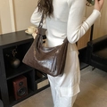 Dark coffee vintage oil wax leather tote bag with side zipper and shoulder strap - With Charm / Brown