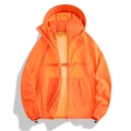 Leichte UV-Schutz-Sonnenjacke mit Kapuze aus kühlendem Stoff in leuchtendem Orange - L / Warmes Orange
