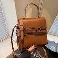 Sac à main chic en similicuir marron avec boucles et bandoulière amovible - Marron