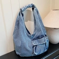 Borsa hobo vintage in denim blu lavato con tasca frontale a patta funzionale - Azzurro
