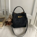 Black matte bucket bag with golden buckle and brown plush bear charm, crossbody style - Black (With Pendant)