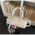 Sac cylindre à damier beige avec pendentif nœud perlé et bandoulière amovible - Blanc Cassé Avec Pendentif