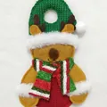 Décoration renne de Noël avec bonnet vert tricoté et écharpe rayée sur feutrine - Style Renne