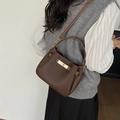 Sac seau en cuir marron foncé avec motif litchi et bandoulière réglable - Marron