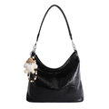 Sac hobo plissé noir brillant avec charm en peluche mignon et bandoulière en perles - Avec Pendentif / Noir