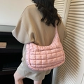 Rosa gesteppte Puffer Hobo Tasche mit großem Karomuster und leichtem Design - Rosa