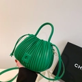Secchiello plissettato verde lime vibrante con pieghe in organza e clip in metallo oro - Verde