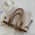 Klassische Shopper-Tasche mit Karomuster in Creme und Braun für den täglichen Arbeitsweg - Weiß Schachbrettmuster Ohne Anhänger