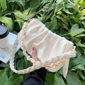Chique melkwitte geplooide wolktas met geweven riem en bloemen sjaal ketting - Beige