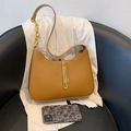 Bolso de hombro retro en cuero marrón con cadena dorada y hebilla cuadrada - Marrón