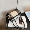 Bolso bandolera retro de lona crema con ribete de cuero y correa de cadena - Negro
