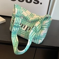 Borsa a tracolla in tela con motivo a quadri verde menta e tracolla regolabile in tessuto - Verde