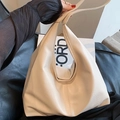 Sac fourre-tout minimaliste blanc cassé en cuir souple texturé pour femmes - Beige
