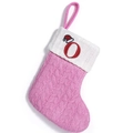 Calcetín de Navidad de punto rosa con la letra O bordada y un pequeño gorro de Papá Noel - Letra O