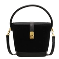 Bolso saco retro negro mate con cierre dorado y ribete de cuero liso suave - Negro