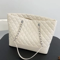 Borsa tote trapuntata bianco crema con catena di grande capacità per il lavoro - Beige