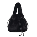 Sac seau en fausse fourrure noire avec fermeture à cordon et détails métalliques - Noir