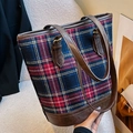 Bolso tote de cuadros escoceses rojo y azul con detalles de cuero marrón y hebillas - Cuadros Rojo y Azul