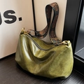Retro green large dumpling bag with pleated PU leather and colorful wide shoulder strap - Green