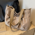 Sac fourre-tout en toile kaki avec poche à cordon et patch Good Luck pour femme - Kaki