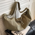Olive green large capacity canvas dumpling bag with adjustable shoulder strap and zipper - Green