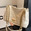 Borsa a tracolla trapuntata beige con catene dorate e finitura in ecopelle testurizzata - Bianco Sporco