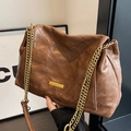 Borsa trapuntata marrone con catena in ecopelle vintage e fibbia in metallo dorato - Marrone
