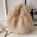 Plush crossbody bag in light beige faux fur with dark grey metal chain strap - Khaki